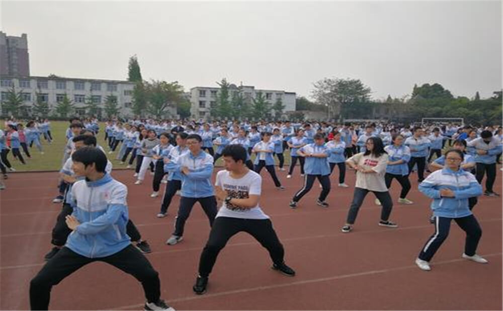 華潤高級中學(xué)育才的升學(xué)率是多少？